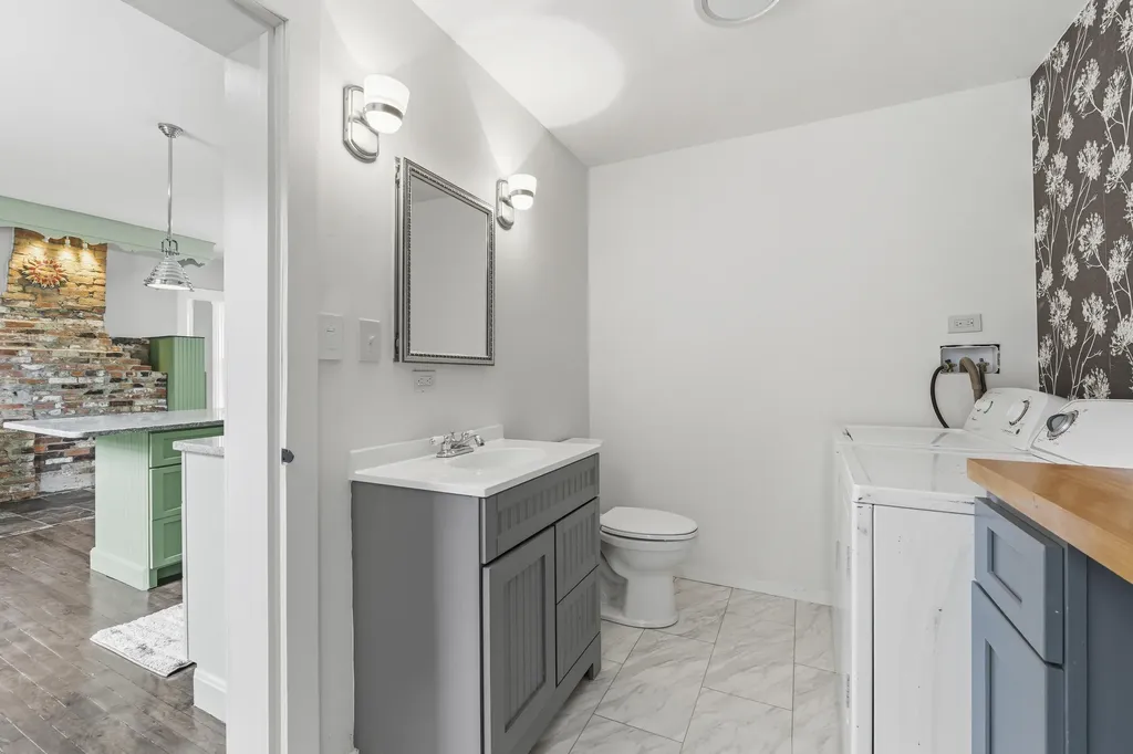 1085 Main Street Bowdoin ME 04287