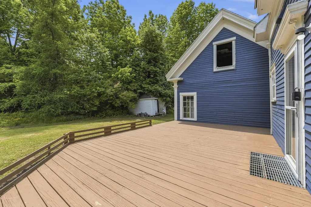 1085 Main Street Bowdoin ME 04287
