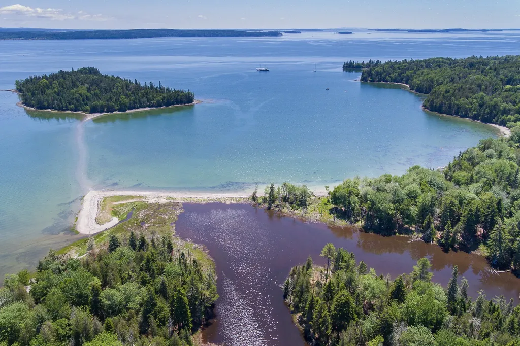 1159 Main Road Islesboro ME 04848