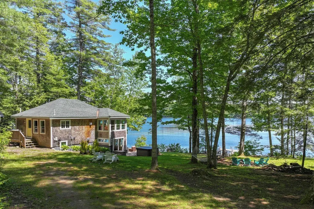224 Crawfordsburn Lane Union ME 04862