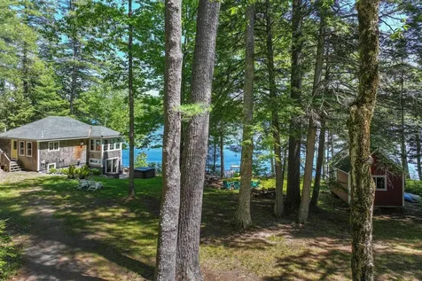224 Crawfordsburn Lane Union ME 04862