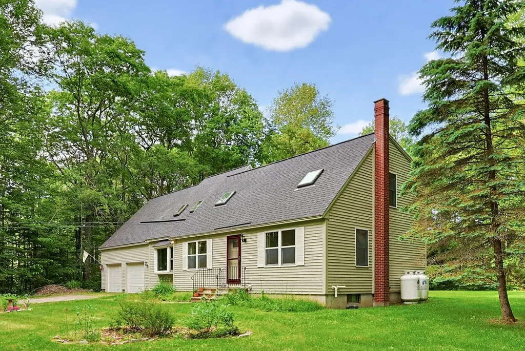 633 Harpswell Road Brunswick ME 04011