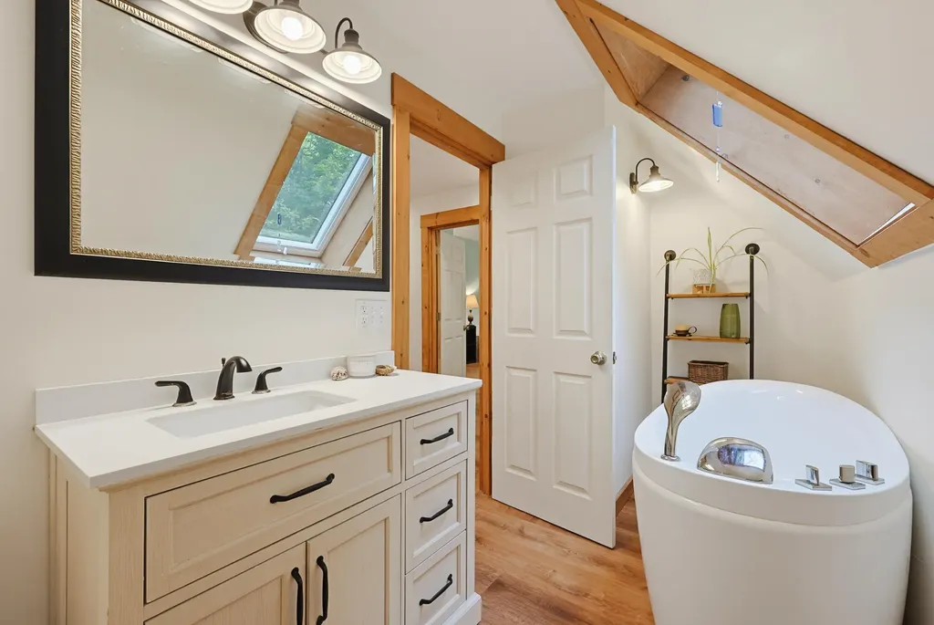 633 Harpswell Road Brunswick ME 04011