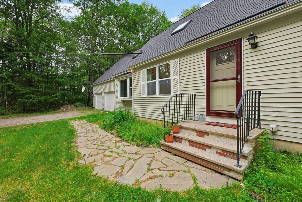 633 Harpswell Road Brunswick ME 04011