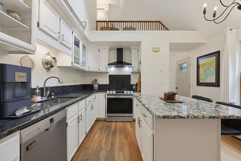 633 Harpswell Road Brunswick ME 04011