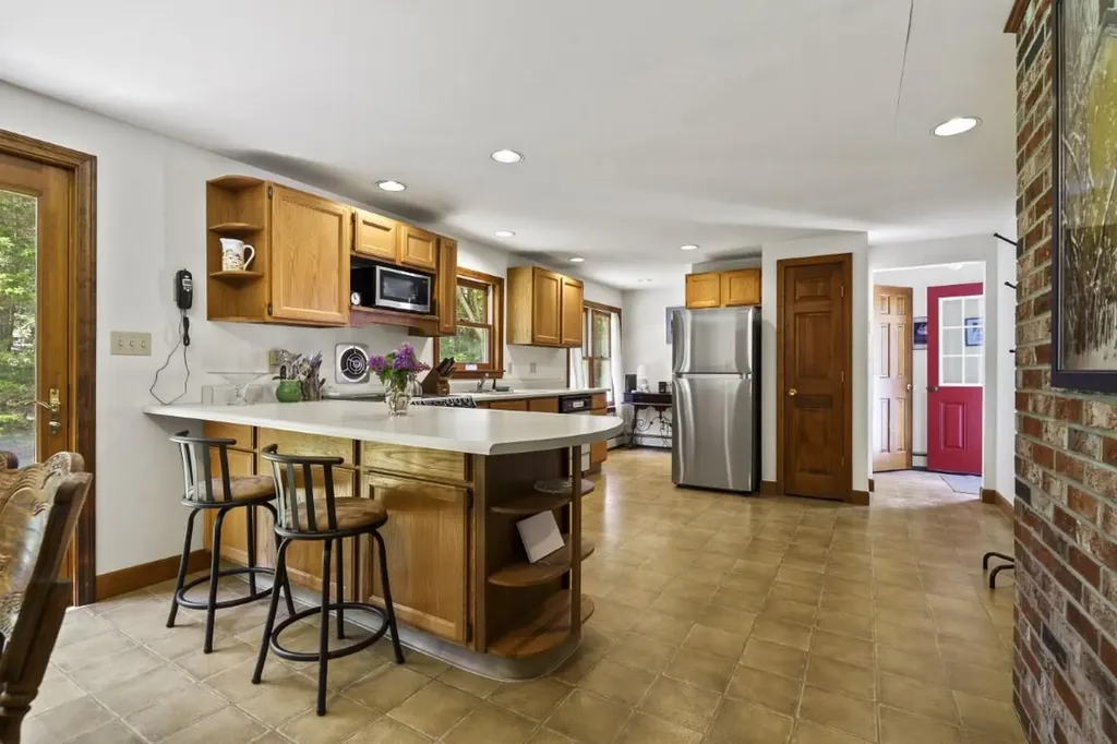 14 Paradise Lane Southport ME 04576