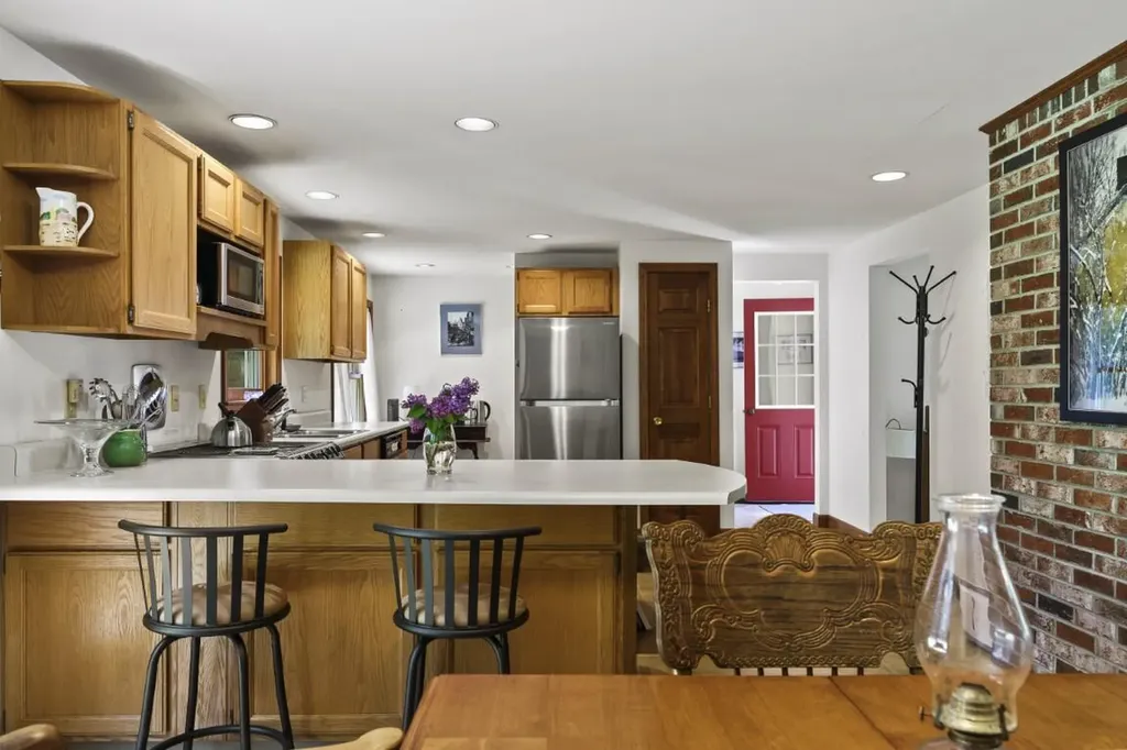 14 Paradise Lane Southport ME 04576