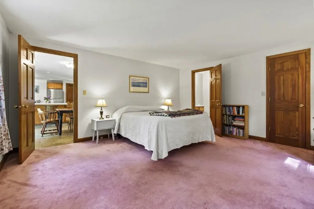 14 Paradise Lane Southport ME 04576
