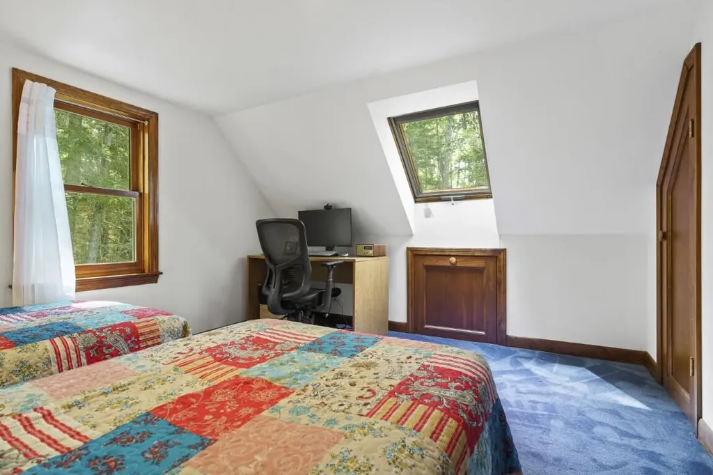 14 Paradise Lane Southport ME 04576