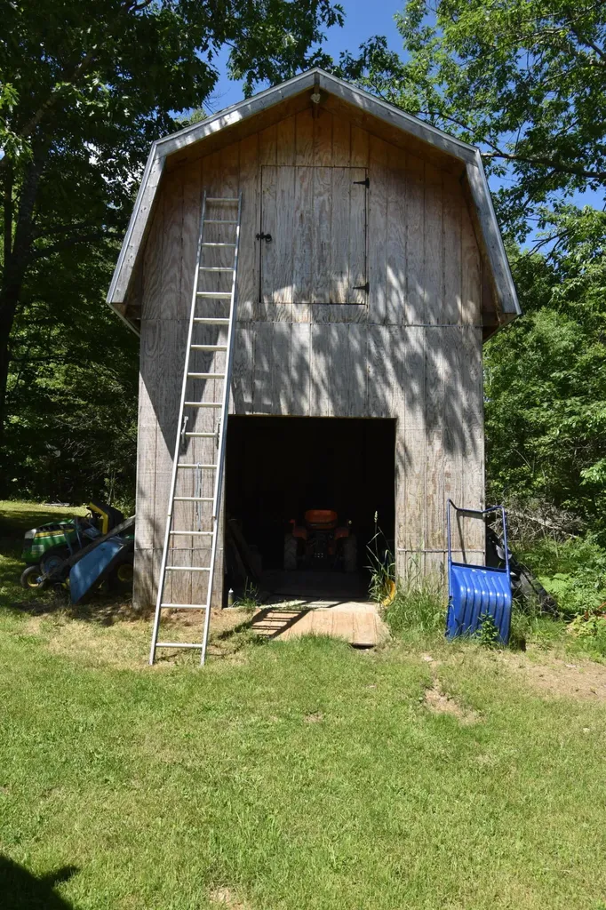 64 Bragg Road Detroit ME 04929