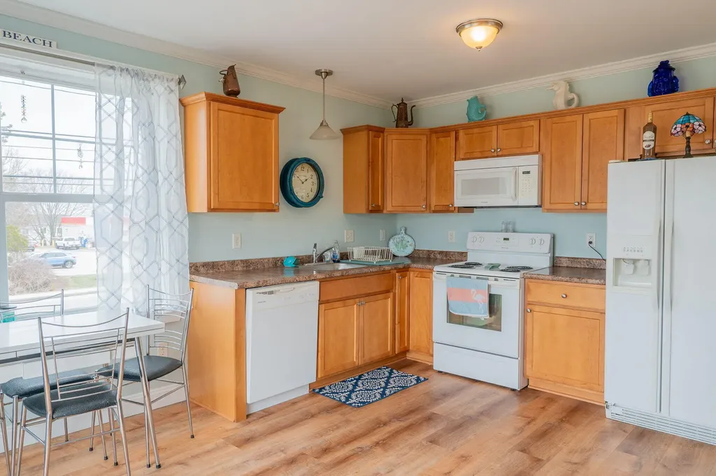 35 Barefoot Cottage Road Wells ME 04090