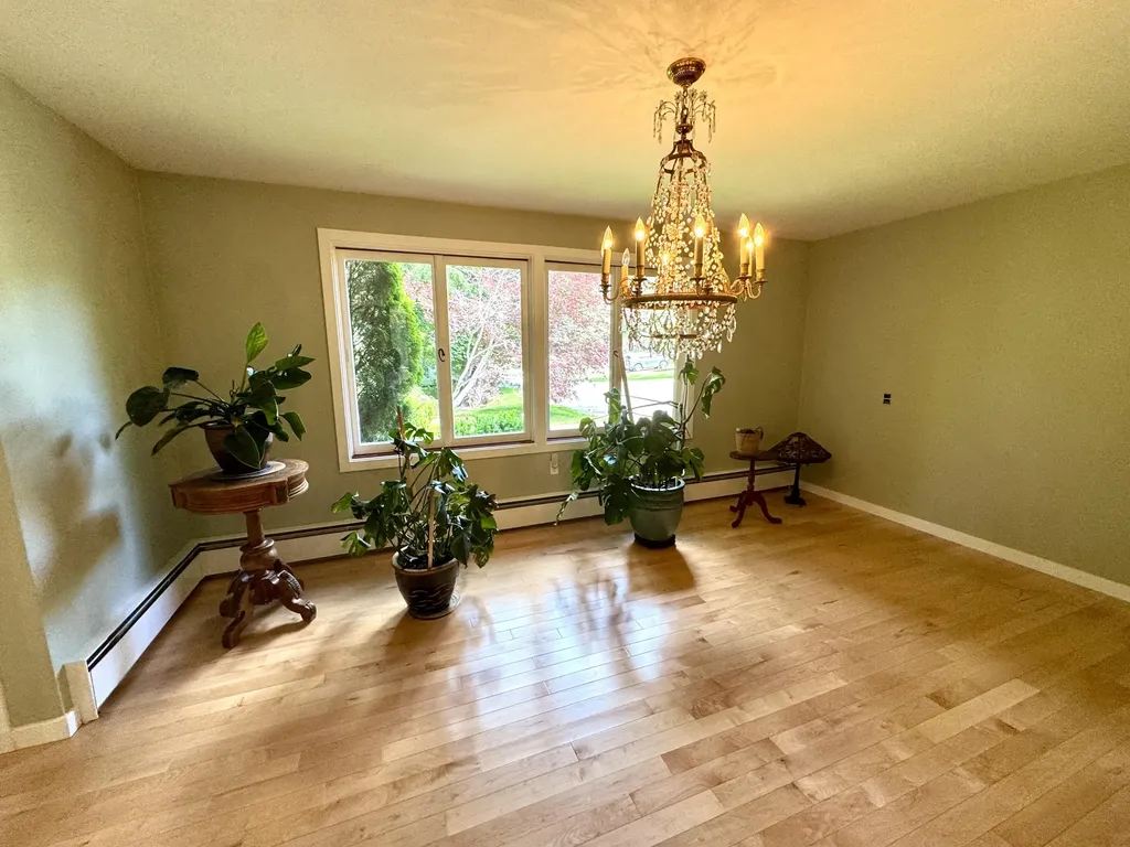281 Clyde Road Bangor ME 04401