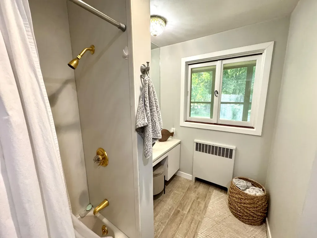 281 Clyde Road Bangor ME 04401