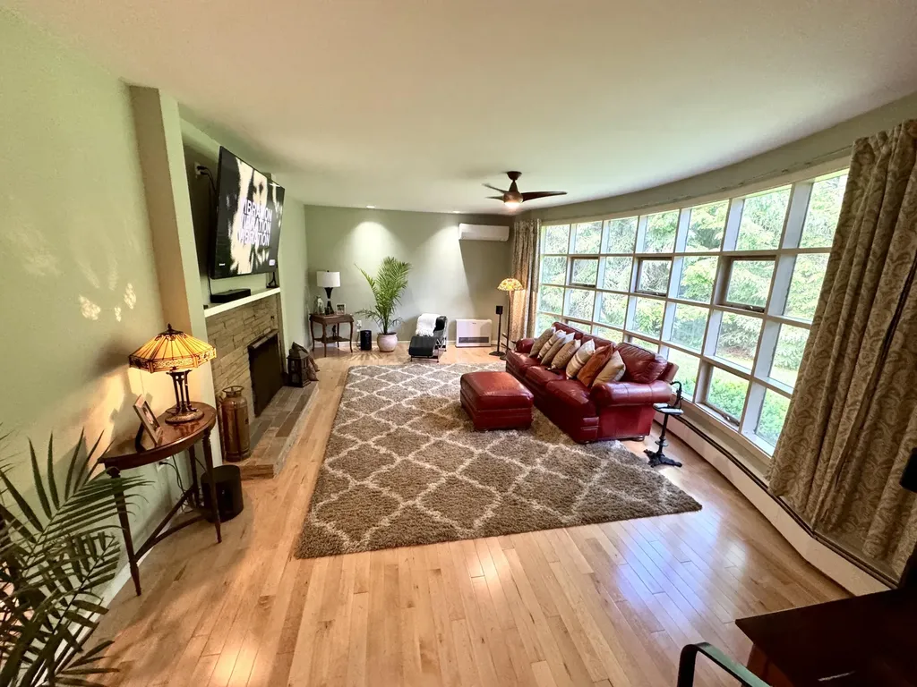 281 Clyde Road Bangor ME 04401