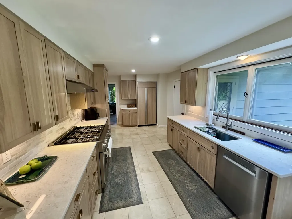 281 Clyde Road Bangor ME 04401