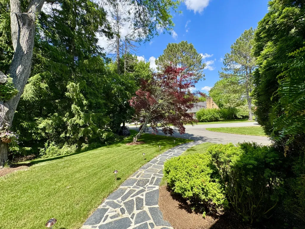 281 Clyde Road Bangor ME 04401