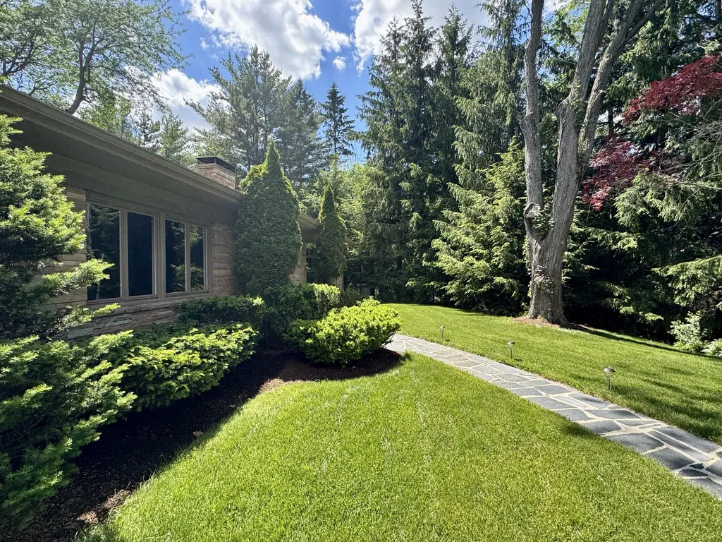 281 Clyde Road Bangor ME 04401