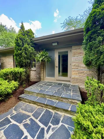 281 Clyde Road Bangor ME 04401