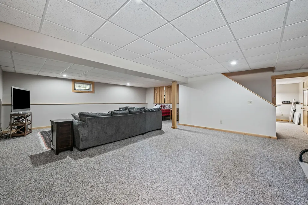 9 Star Gazer Lane Rangeley ME 04970