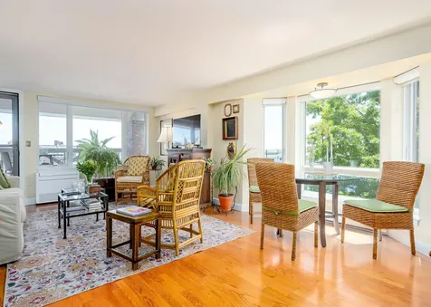715 Chandlers Wharf Portland ME 04101
