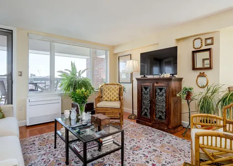 715 Chandlers Wharf Portland ME 04101