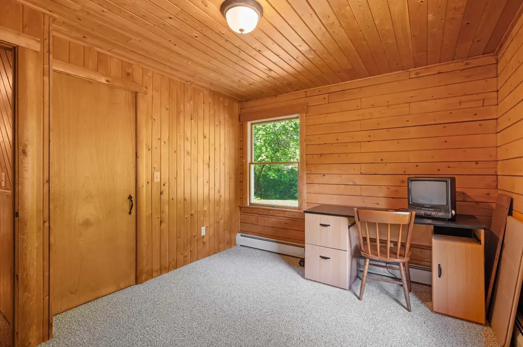 37 Holt Road Norway ME 04268