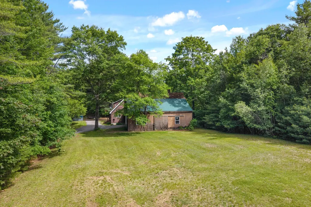 37 Holt Road Norway ME 04268