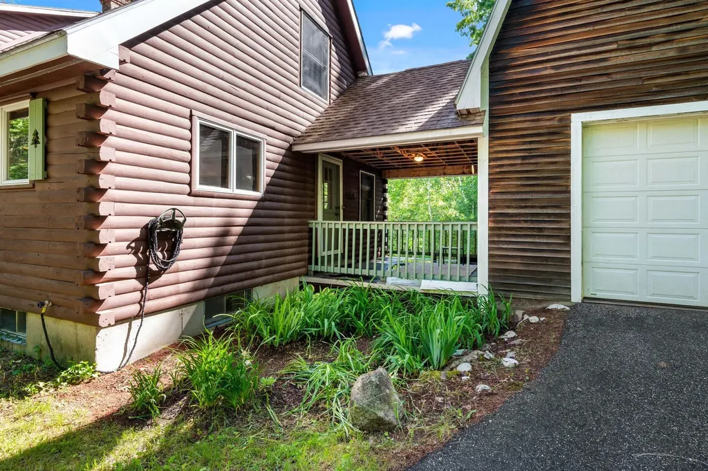 37 Holt Road Norway ME 04268
