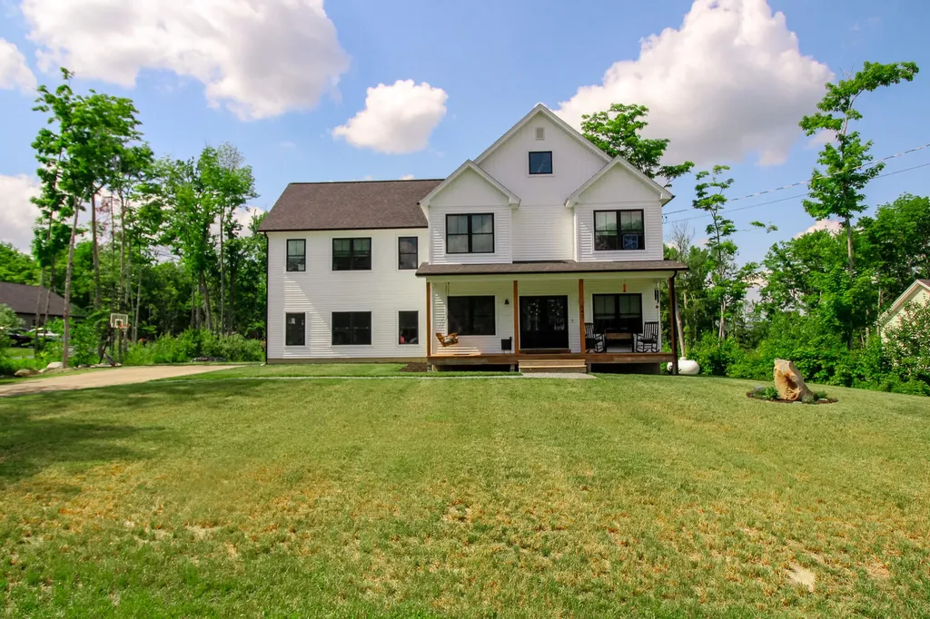 643 Stone Farm Drive Hermon ME 04401