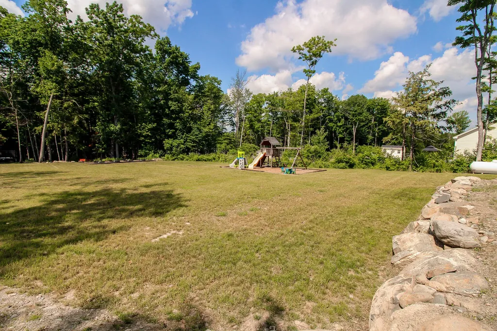 643 Stone Farm Drive Hermon ME 04401