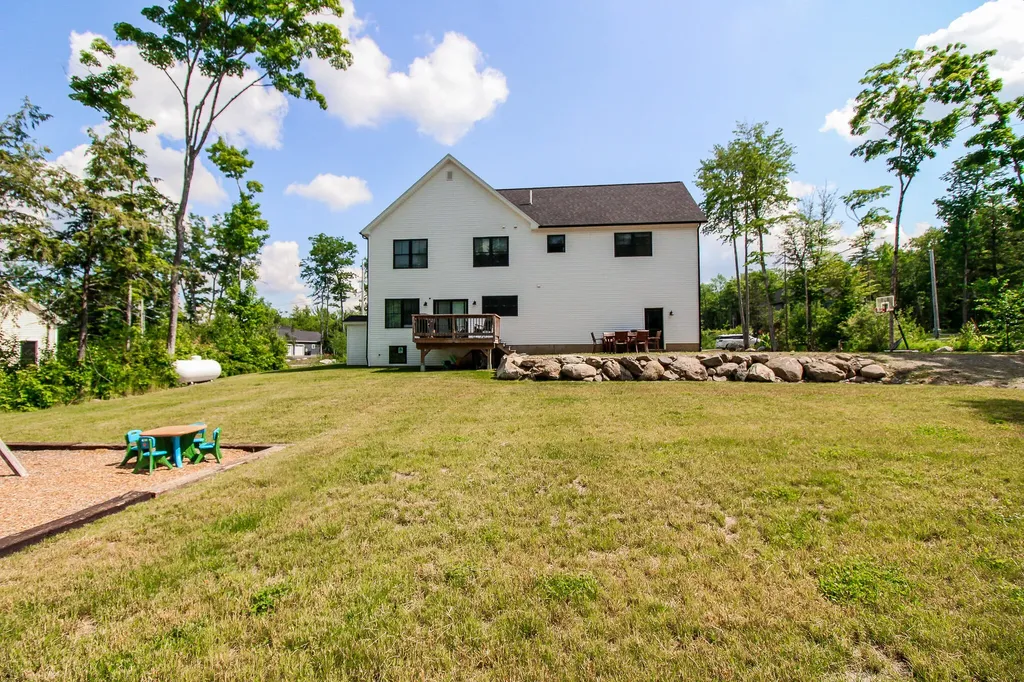 643 Stone Farm Drive Hermon ME 04401