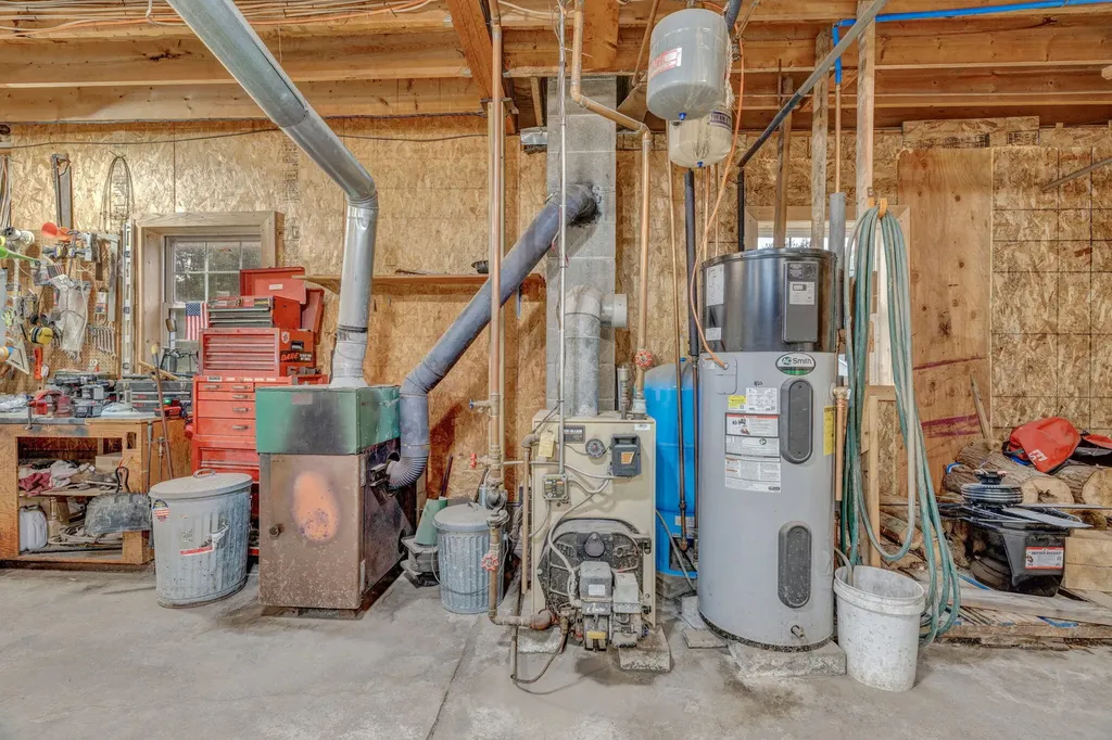 311 Phinney Farm Road Lincoln ME 04457