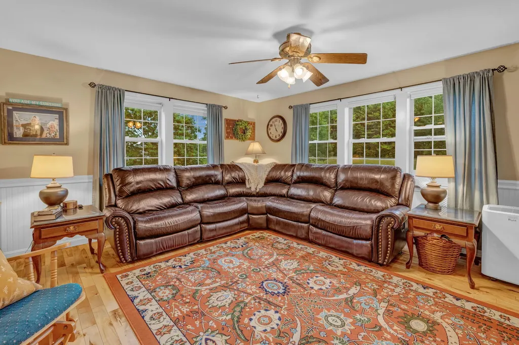 311 Phinney Farm Road Lincoln ME 04457