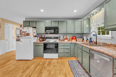 311 Phinney Farm Road Lincoln ME 04457