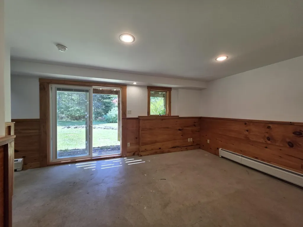 12 Nonesuch Lane Bristol ME 04539