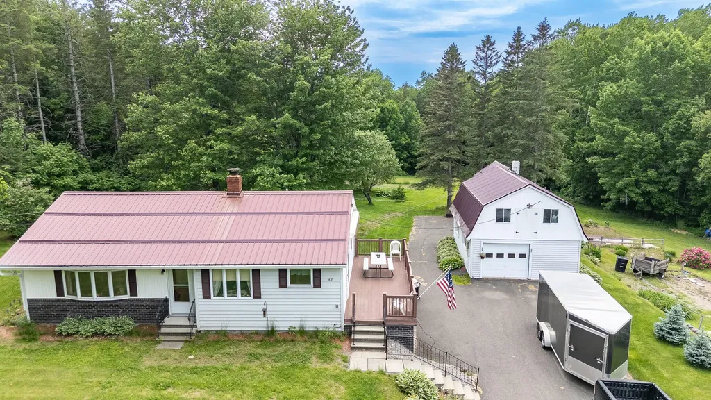 87 N North Dexter Road Sangerville ME 04479