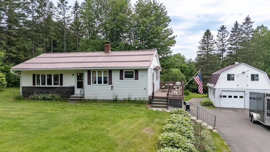 87 N North Dexter Road Sangerville ME 04479