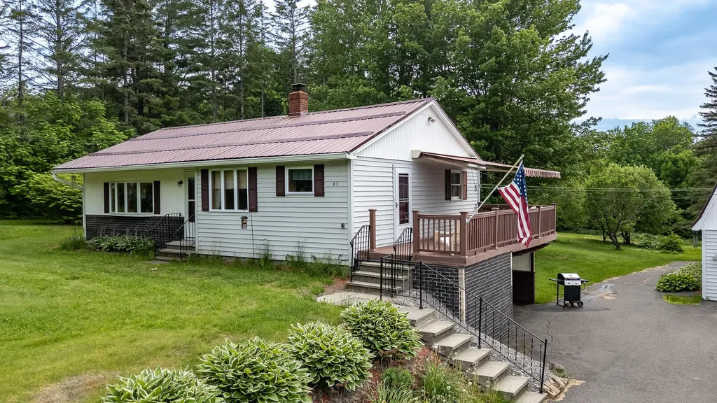 87 N North Dexter Road Sangerville ME 04479