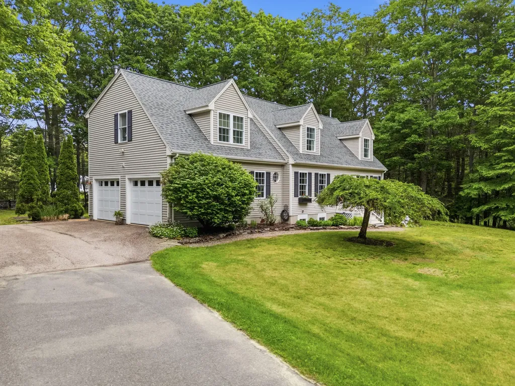 13 Mckenna Lane York ME 03909