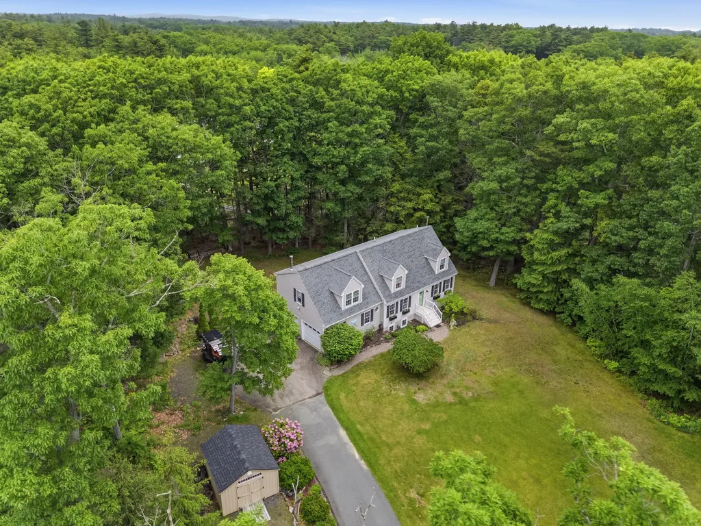 13 Mckenna Lane York ME 03909