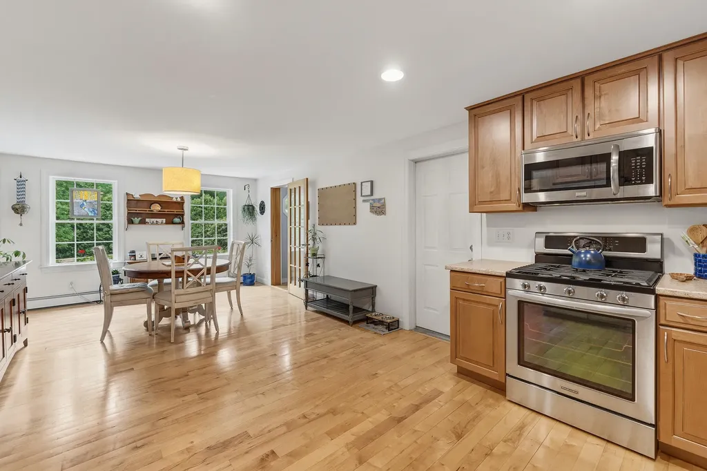 13 Mckenna Lane York ME 03909