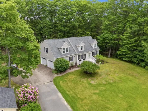 13 Mckenna Lane York ME 03909