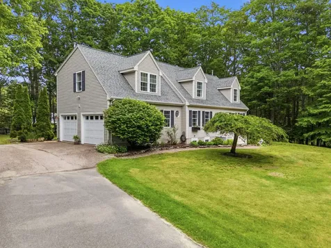 13 Mckenna Lane York ME 03909