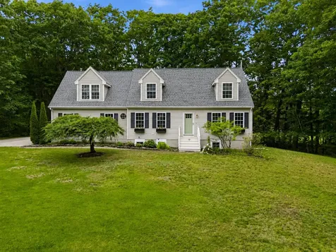 13 Mckenna Lane York ME 03909