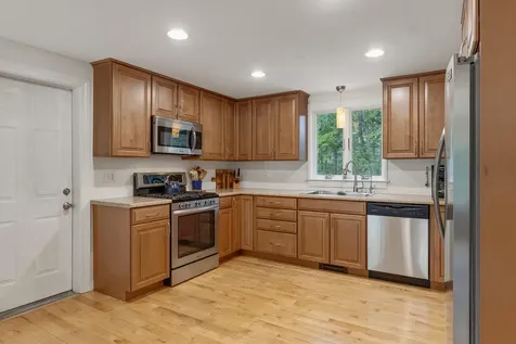 13 Mckenna Lane York ME 03909