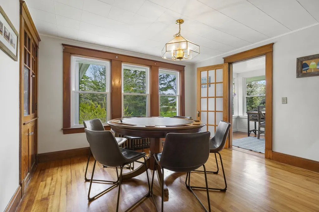 49 Murray Hill Road Boothbay ME 04544