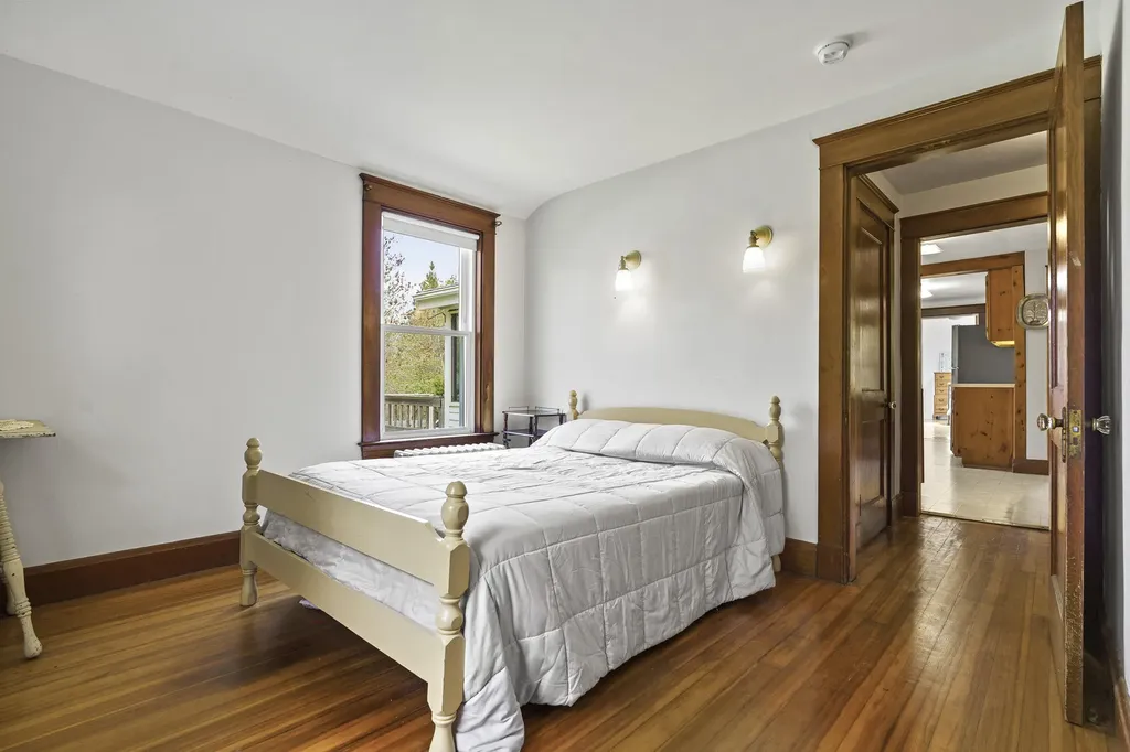 49 Murray Hill Road Boothbay ME 04544