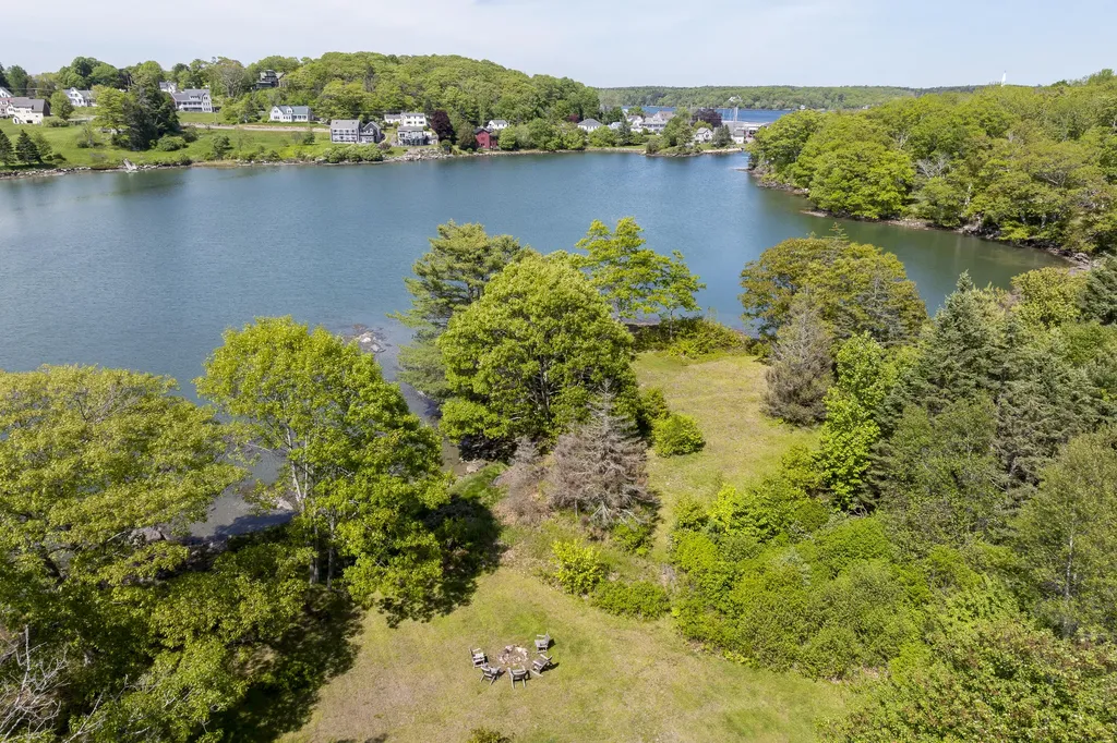 49 Murray Hill Road Boothbay ME 04544