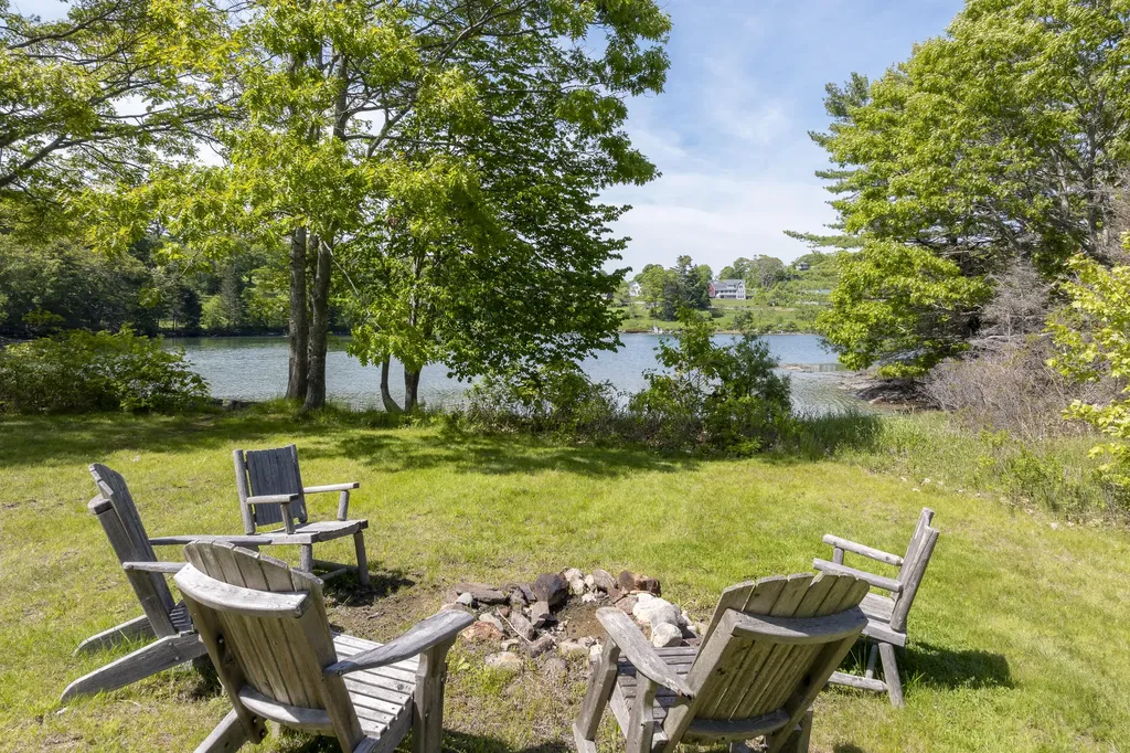 49 Murray Hill Road Boothbay ME 04544