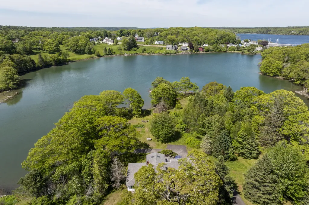 49 Murray Hill Road Boothbay ME 04544